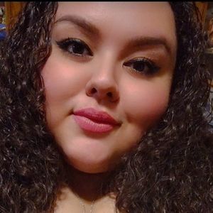 Meet your Posher, Ileana